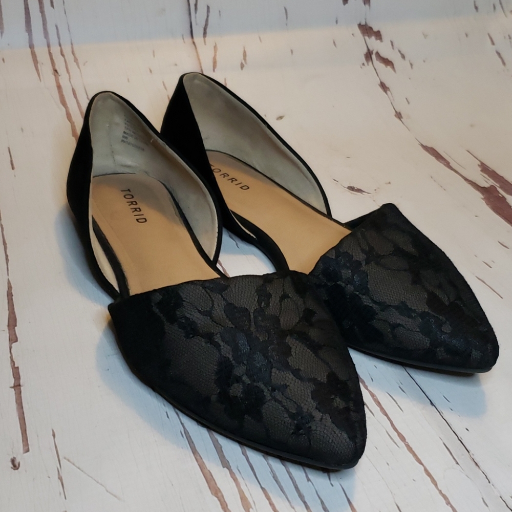 Torrid black upper lace flats 9W